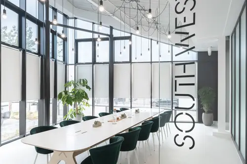 Expressway office space