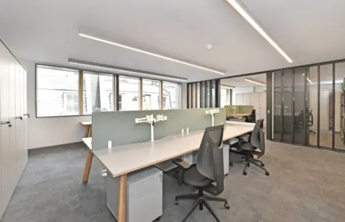 Thumbnail image of 118 Piccadilly