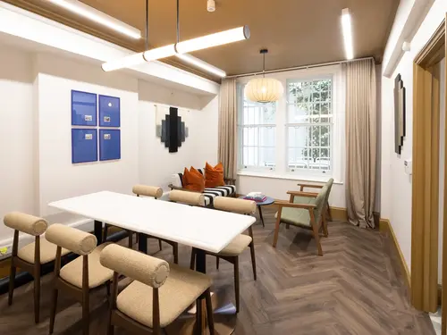 142 Buckingham Palace Road coworking space