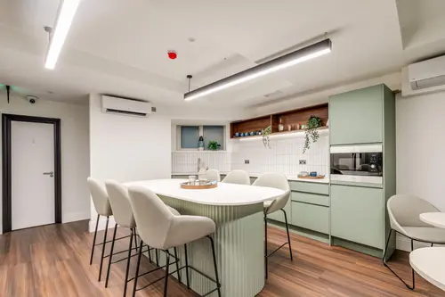 8 Laurence Pountney Hill — interior view