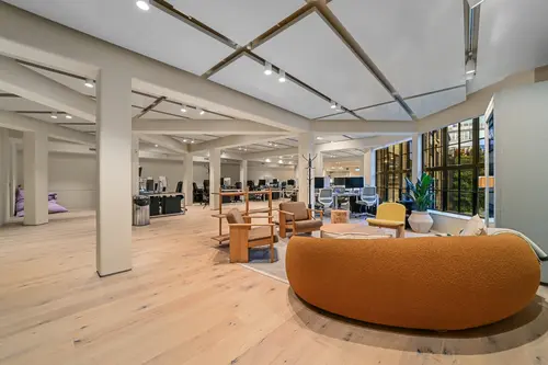 Thumbnail image of Cloisters, 196 Old Street, Ec1 V 9 Fr